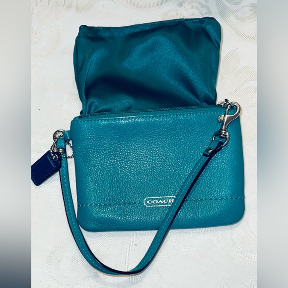 Coach Leather Wristlet in Teal and Navy - EUC - Picture 5 of 6